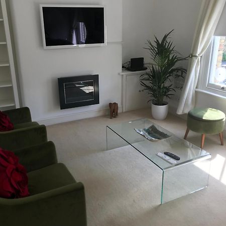 Charming Flat Centrally Located Londen Buitenkant foto